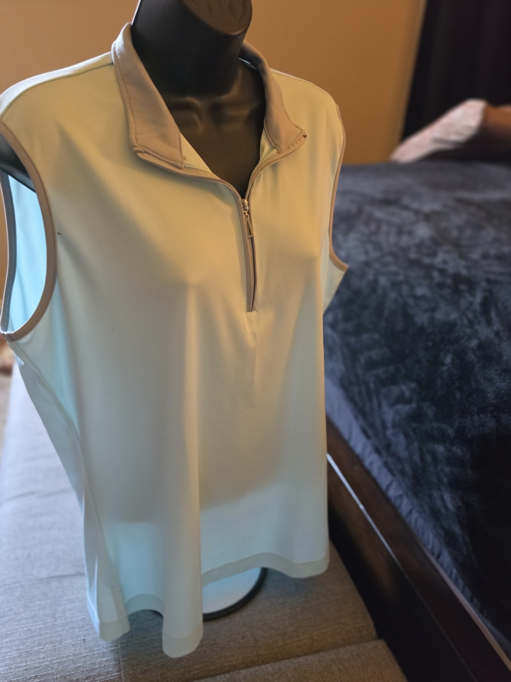 Monterey Club Women's XL Sleeveless 1/4 Zip Vest in Light Teal & Gray